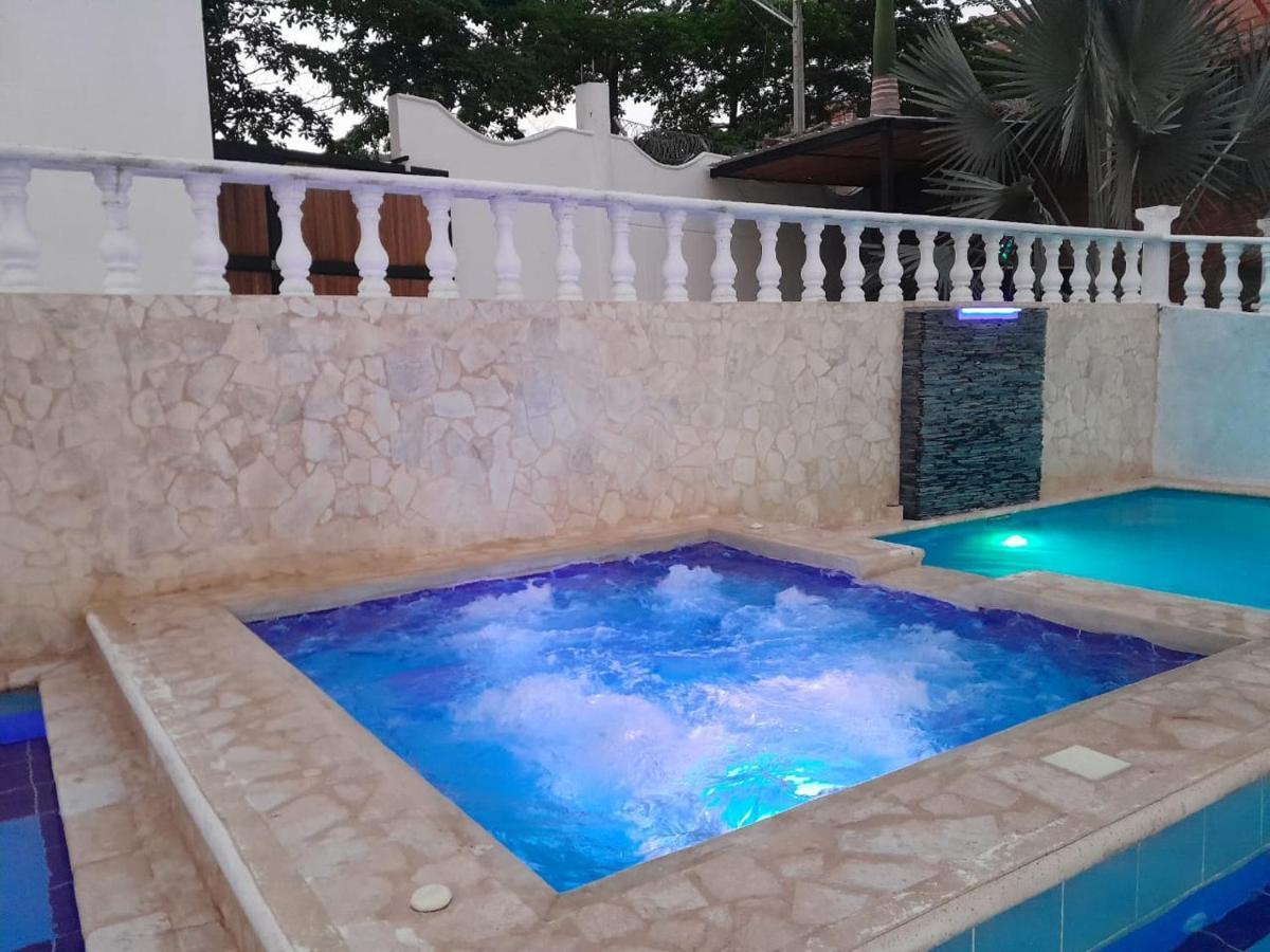 Hotel Santa Fe Del Parque ซานตาเฟเดอันตีโอเกีย ภายนอก รูปภาพ